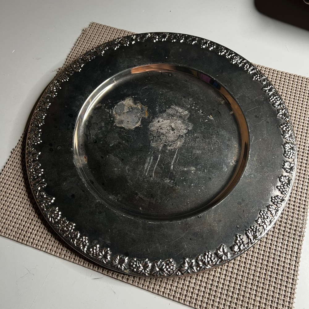 International Silver‎ Company Grape Leaf Embossed Silverplate Charger Platter